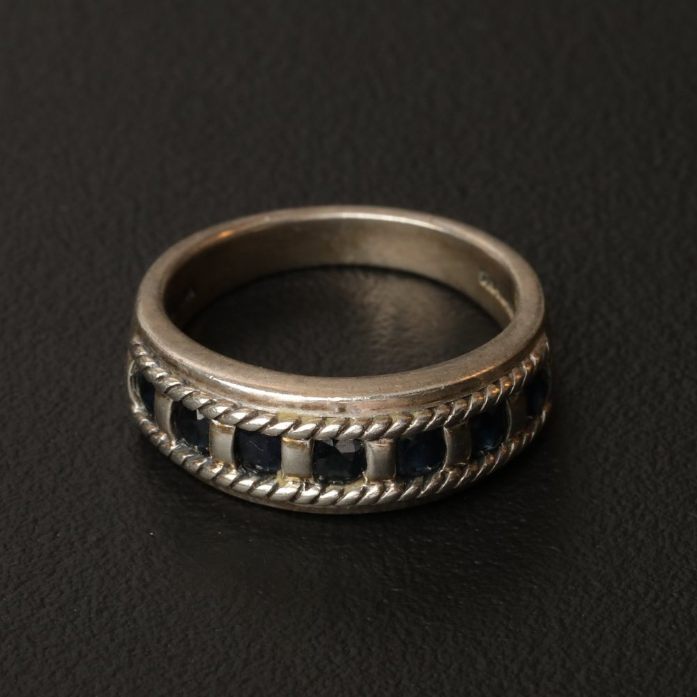 Sterling Silver 925 ring with Amethyst colored stones